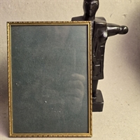 Enkel smal messing ramme, vintage fotoramme. Billedåbning 12 x 17,2 cm.